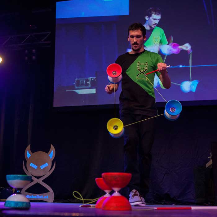 Diabolo Artist